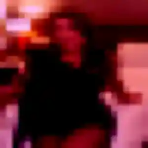 Découvre Estee, 33 ans à Aniche en t'inscrivant