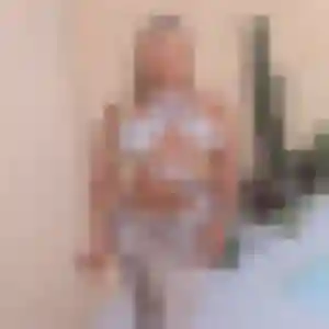 Photo de Valentina à Arès (29 ans) - rencontre cougar gratuit