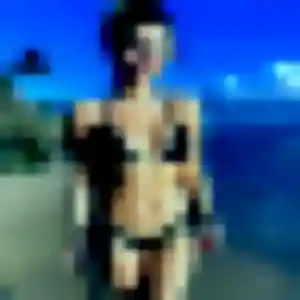 Contacte Zara, 20 ans à Aubergenville en privé