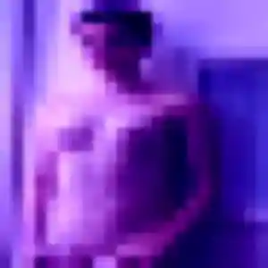 Whitney, 20 ans, connectée à Aurec-sur-Loire pour une rencontre coquine