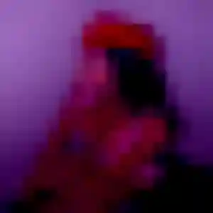 Découvre Nora, 24 ans à Bagnères-de-Bigorre en privé