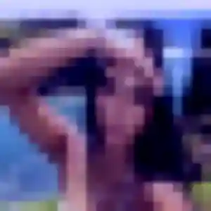 Ursula, 21 ans, connectée à Bergerac pour un rencontre cougar