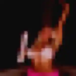Maud, 19 ans, connectée à Cessy pour une rencontre coquine
