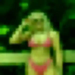 rencontre cougar à Cessy : photo de Thais, 19 ans - accès libre