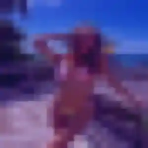 Charmante Amel, 38 ans à Charbonnières-les-Bains - voir sa photo