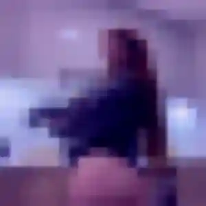 Perrine, 23 ans, connectée à Châteaubriant pour une rencontre coquine