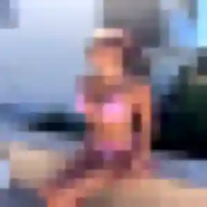 rencontre cougar à Chazelles-sur-Lyon : photo de Caroline, 21 ans - sans engagement
