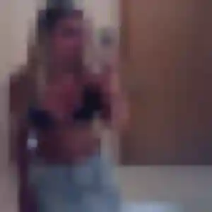 Corinne, 21 ans, veut un rencontre cougar à Chécy