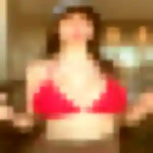 Roxane, 27 ans, en ligne à Chiconi pour une rencontre coquine