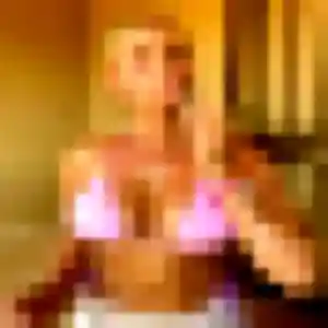 Gisele, 23 ans, en ligne à Courbevoie pour un rencontre cougar