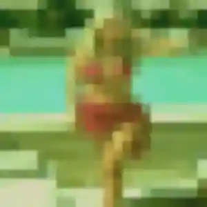 Romina, 19 ans, en ligne à Courthézon pour un rencontre cougar