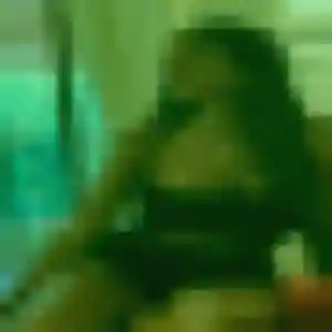 Salome, 28 ans, connectée à Elne pour un rencontre cougar