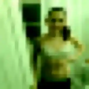 Charmante Laura, 28 ans à Gex - découvrir son profil