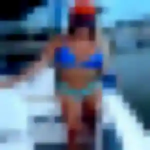 Amel, 22 ans, disponible à L'Étang-Salé pour une rencontre coquine
