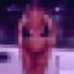 Rejoins Maeva, 20 ans à Langueux en privé