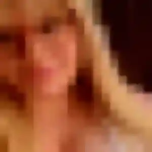 Sexy Raphaelle, 23 ans à Le Chambon-Feugerolles - découvrir son profil