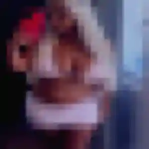 Melodie, 27 ans, connectée à Levens pour une rencontre coquine