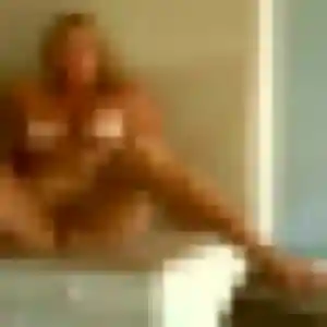Apolline, 24 ans, en ligne à Mende pour une rencontre coquine