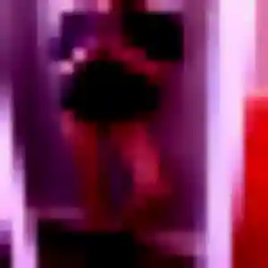 Ameline, 26 ans, connectée à Nîmes pour une rencontre coquine