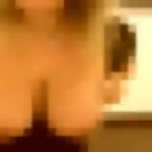 Uranie, fille de 24 ans cherche rencontre cougar à Orange