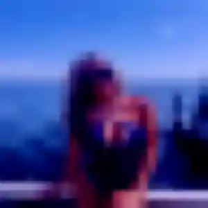 Rejoins Lola, 27 ans à Oye-Plage en privé