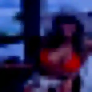 Estee, 31 ans, en ligne à Pélissanne pour un rencontre cougar