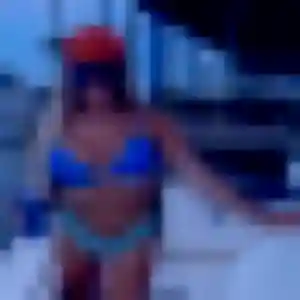 Helena (33 ans) à Puget-sur-Argens cherche un rencontre cougar aujourd'hui
