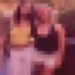 Rejoins Karen, 27 ans à Quincy-Voisins gratuitement