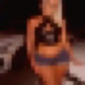 Photo de Zoe à Roquebrune-Cap-Martin (23 ans) - rencontre cougar discret