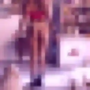 Photo de Clara à Roques (34 ans) - rencontre cougar anonyme