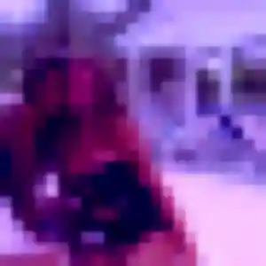 Noemie, 20 ans, disponible à Roussillon pour une rencontre coquine