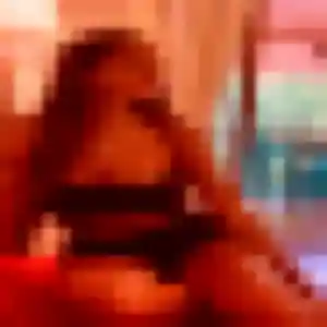 Blanche, fille de 21 ans cherche rencontre cougar à Saint-André-de-la-Roche
