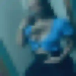 Contacte Lou-Anne, 21 ans à Saint-Gilles en privé