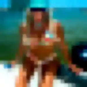 Photo de Charlotte à Saint-Mandrier-sur-Mer (34 ans) - rencontre cougar anonyme