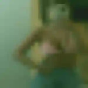 Khadija, 27 ans, en ligne à Saint-Mandrier-sur-Mer pour un rencontre cougar