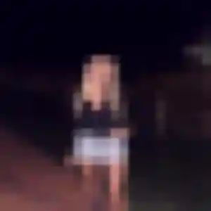 Jade, 21 ans, en ligne à Sérignan pour une rencontre coquine