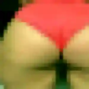 Photo de Penelope à Sète (22 ans) - rencontre cougar anonyme