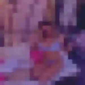 Giulia, 33 ans, connectée à Tain-l'Hermitage pour un rencontre cougar