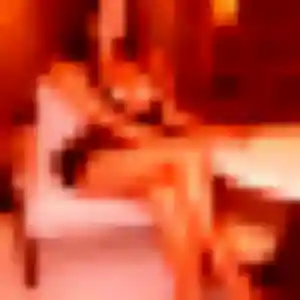 Rachida, fille de 26 ans propose rencontre cougar à Vanves