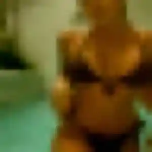 Profil de Anouk à Vic-le-Comte (30 ans) - rencontre cougar gratuit
