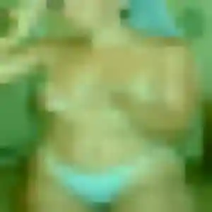 Oumaima, 34 ans, en ligne à Villars pour un rencontre cougar
