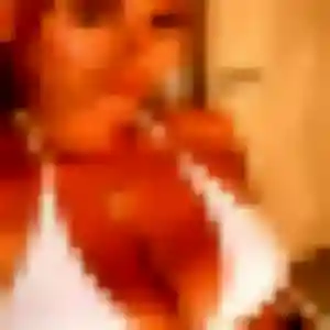 Photo de Laurence à Villemomble (23 ans) - rencontre cougar discret